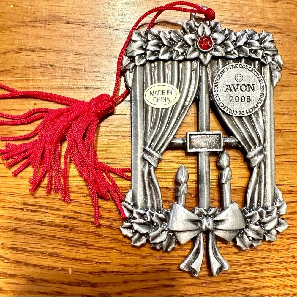 Avon 2008 Collectible Pewter Christmas Ornament Candle In Window